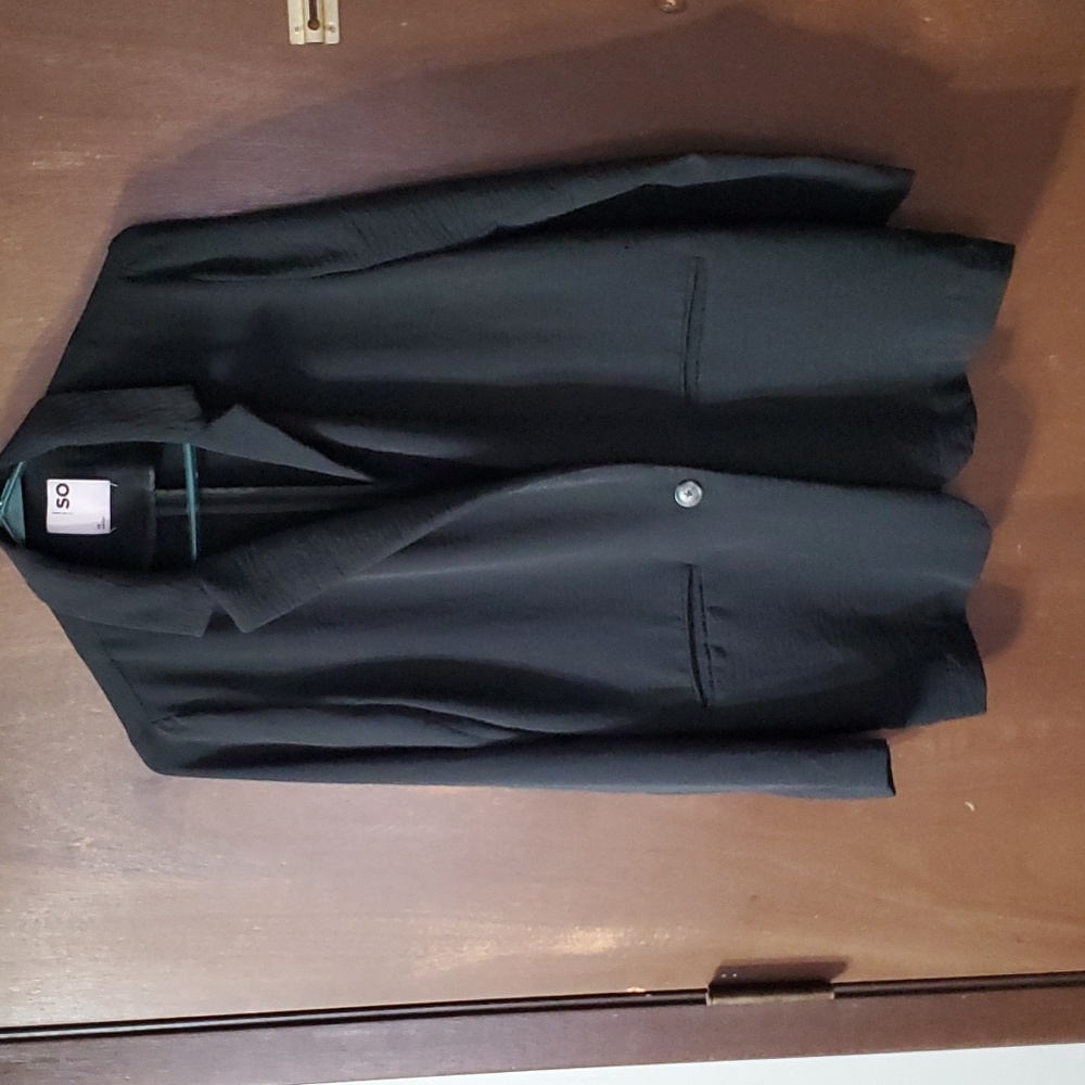 Lightweight blazer, one button
